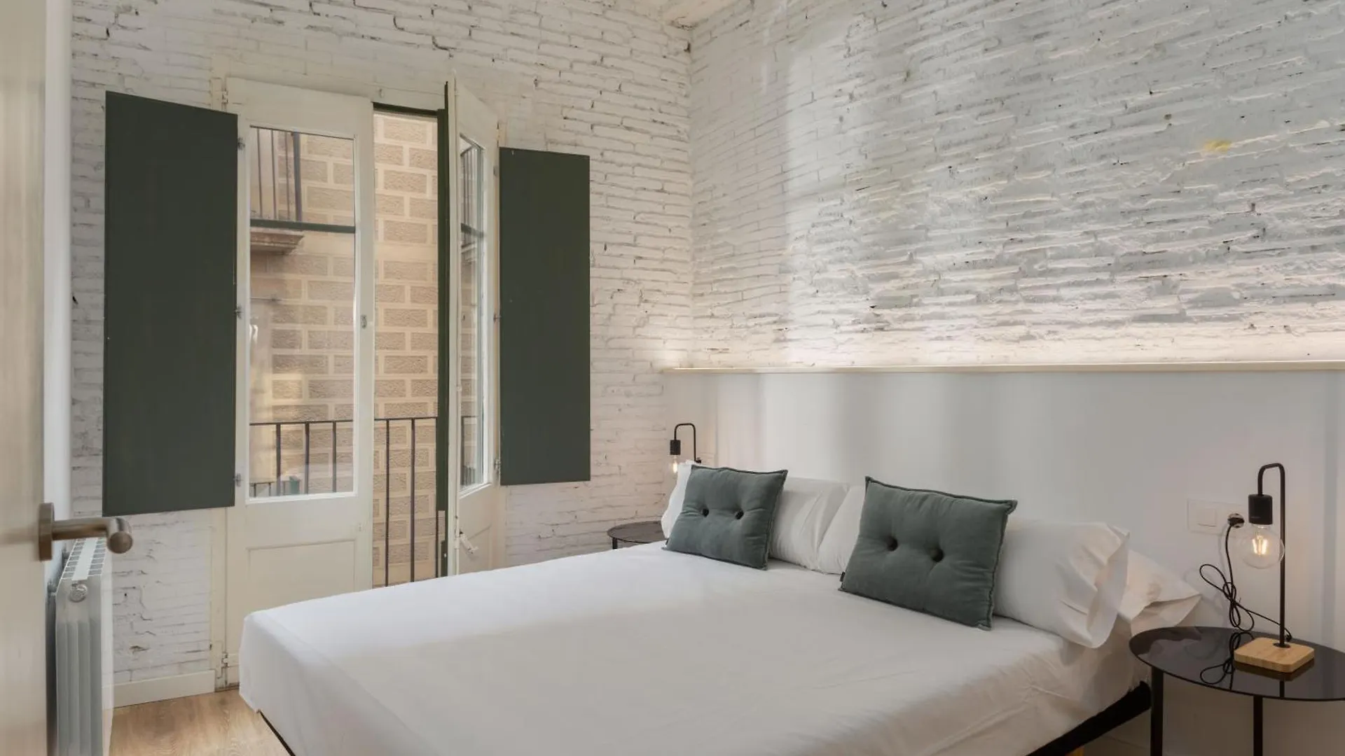 Flateli Sant Agusti Apartment Girona Spain